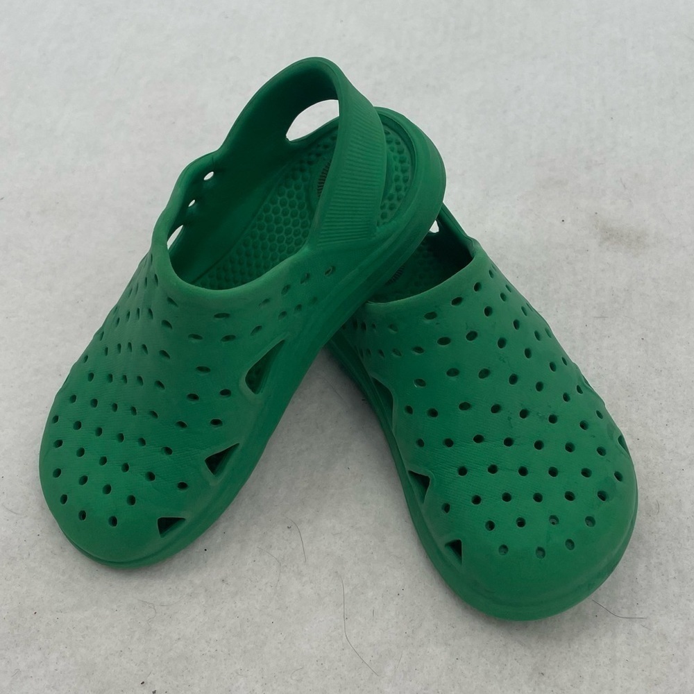 TOTES Kids Solbounce Splash & Play Clog Kelly Green water shoes size: 7-8